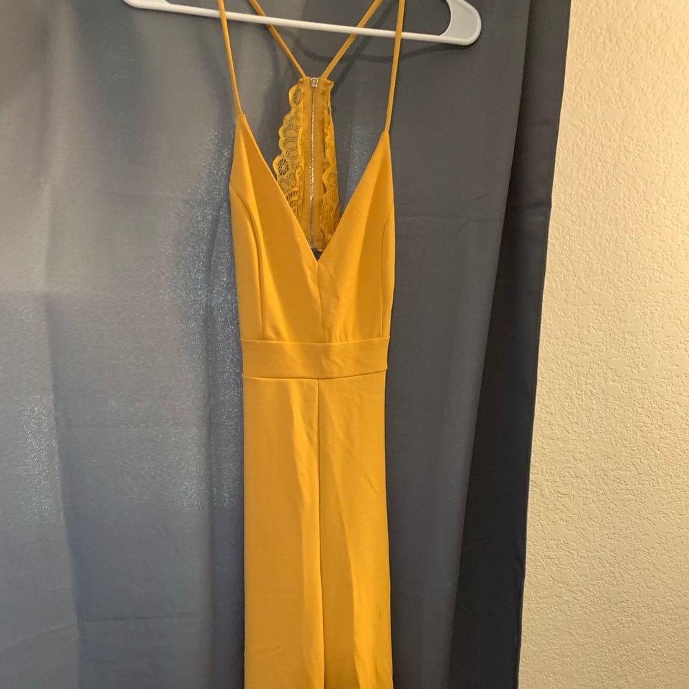 Yellow jumper